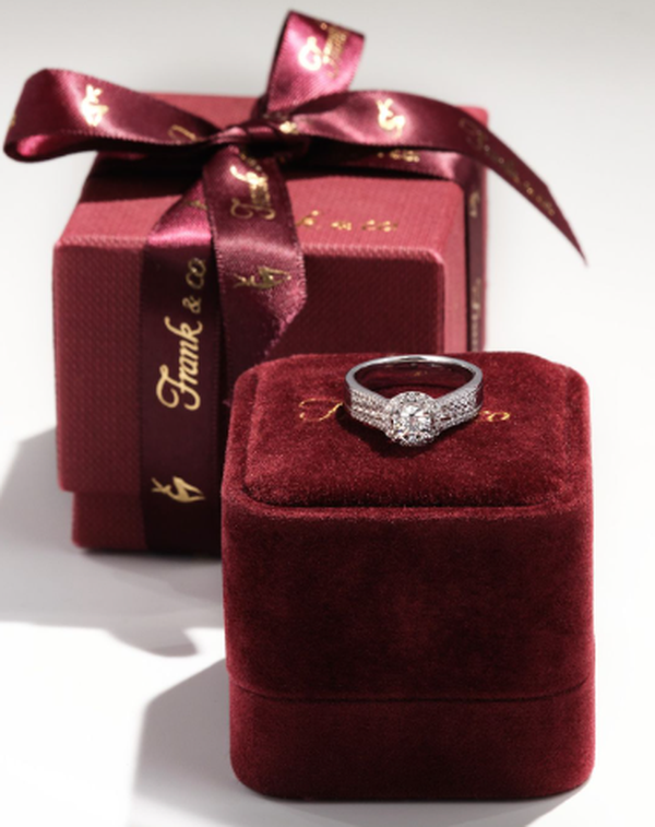 Menghadirkan Keindahan Mahar Pernikahan Simple Elegan dengan Perhiasan Berlian Berkualitas